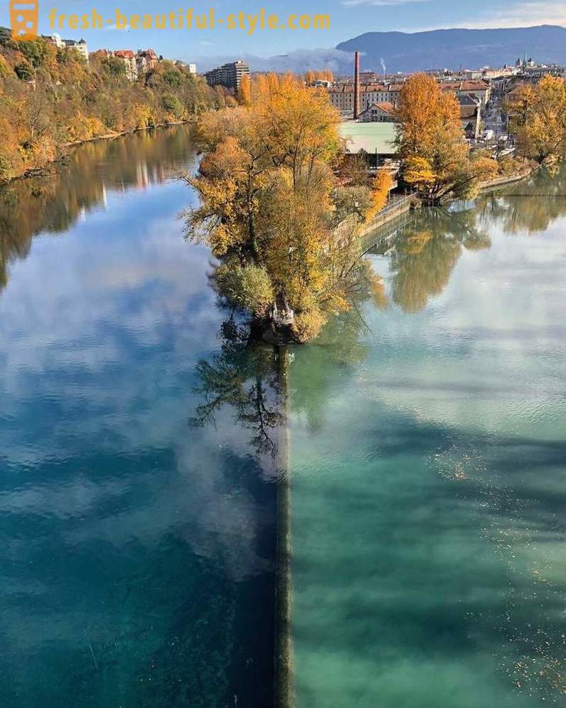 Den mødested for to floder med forskellige farver af vand