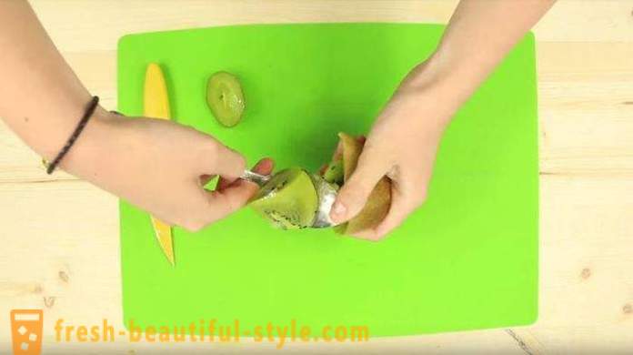 Hvordan til at rense frugten, ikke får dine hænder beskidte