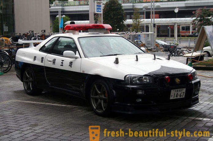 Stejle japanske politi biler