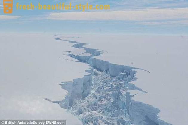 Iceberg fra Antarktis brækkede et areal på mere end to af Moskva