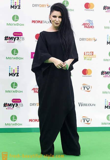 De mest smagløse klædt berømtheder på Muz-TV Award 2017