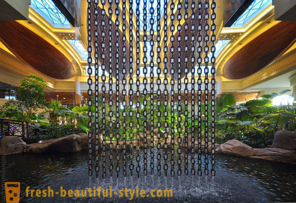 Gå på luksushotel Grand Hyatt Dubai