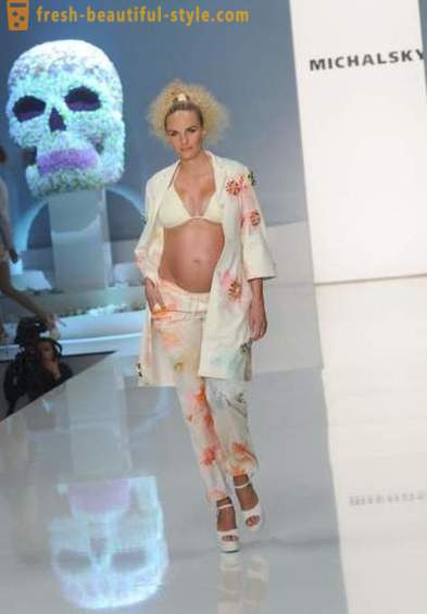 Besmitte i en interessant position: Irina Shayk og andre gravide model som dristigt tog til podiet
