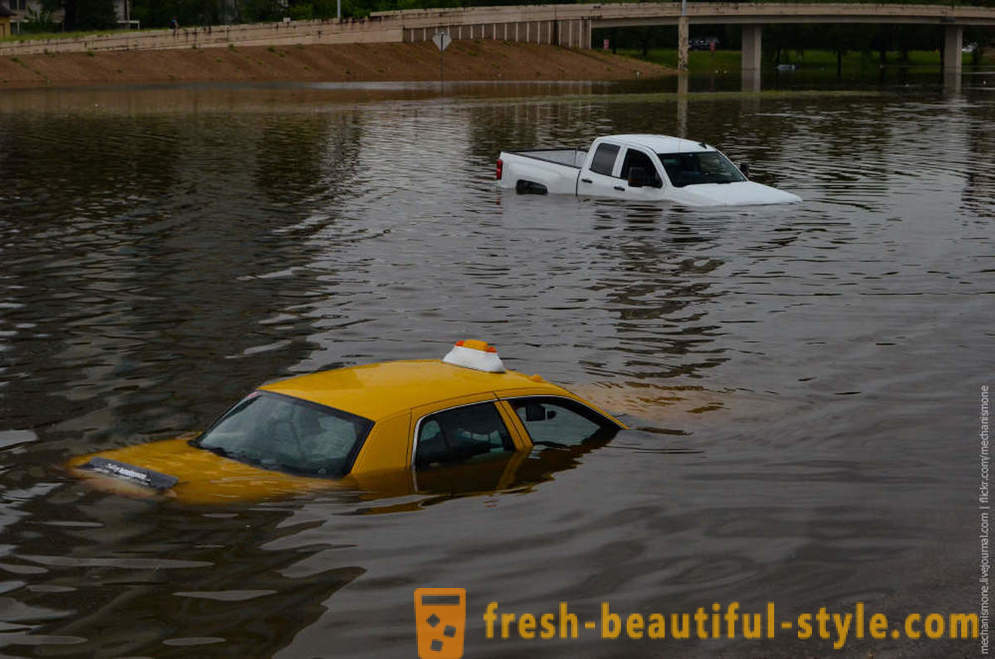 Historisk oversvømmelse i Houston