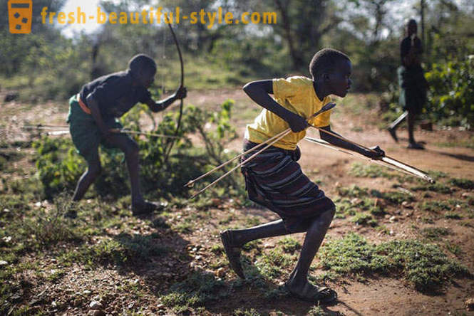 Bueskytter stamme Pokot fra Kenya