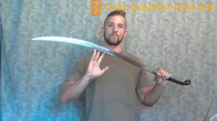 Sword-handed: typer, beskrivelser, strukturelle træk, fordele og ulemper