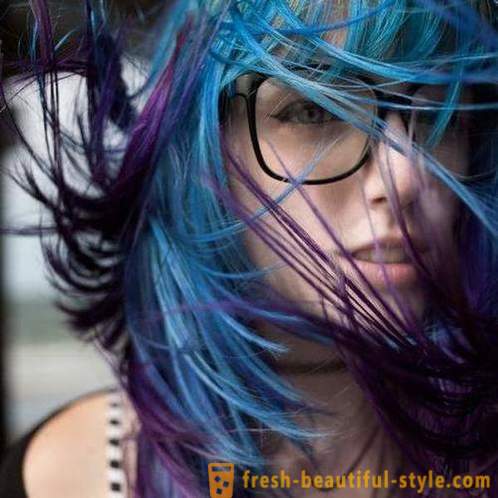 Blå hårfarve: hvordan man opnår en virkelig smuk farve?